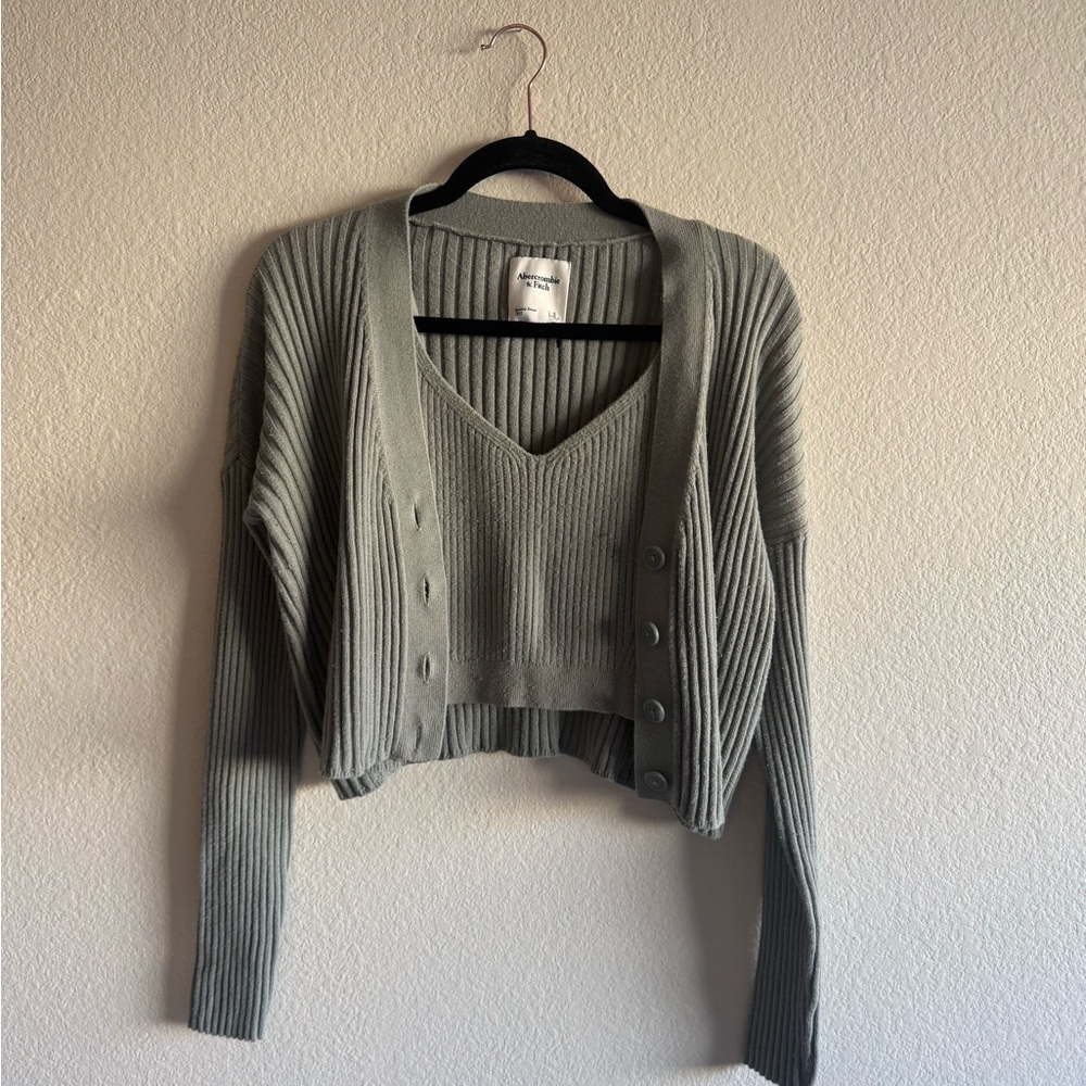 Abercrombie Women's Knit Light Green Sweater Set